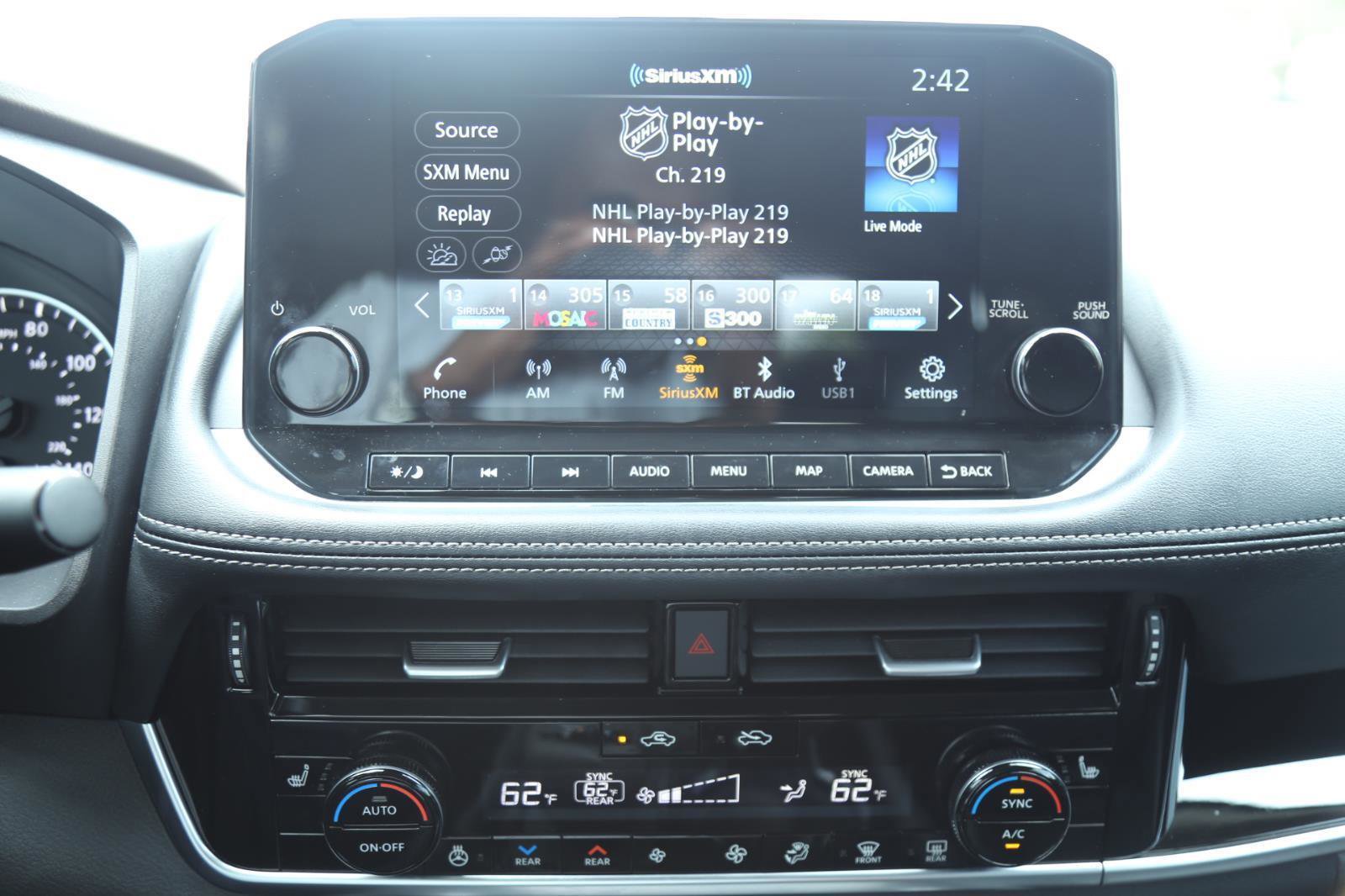 Used 2023 Nissan Rogue SL w/ SL Premium Package image 15