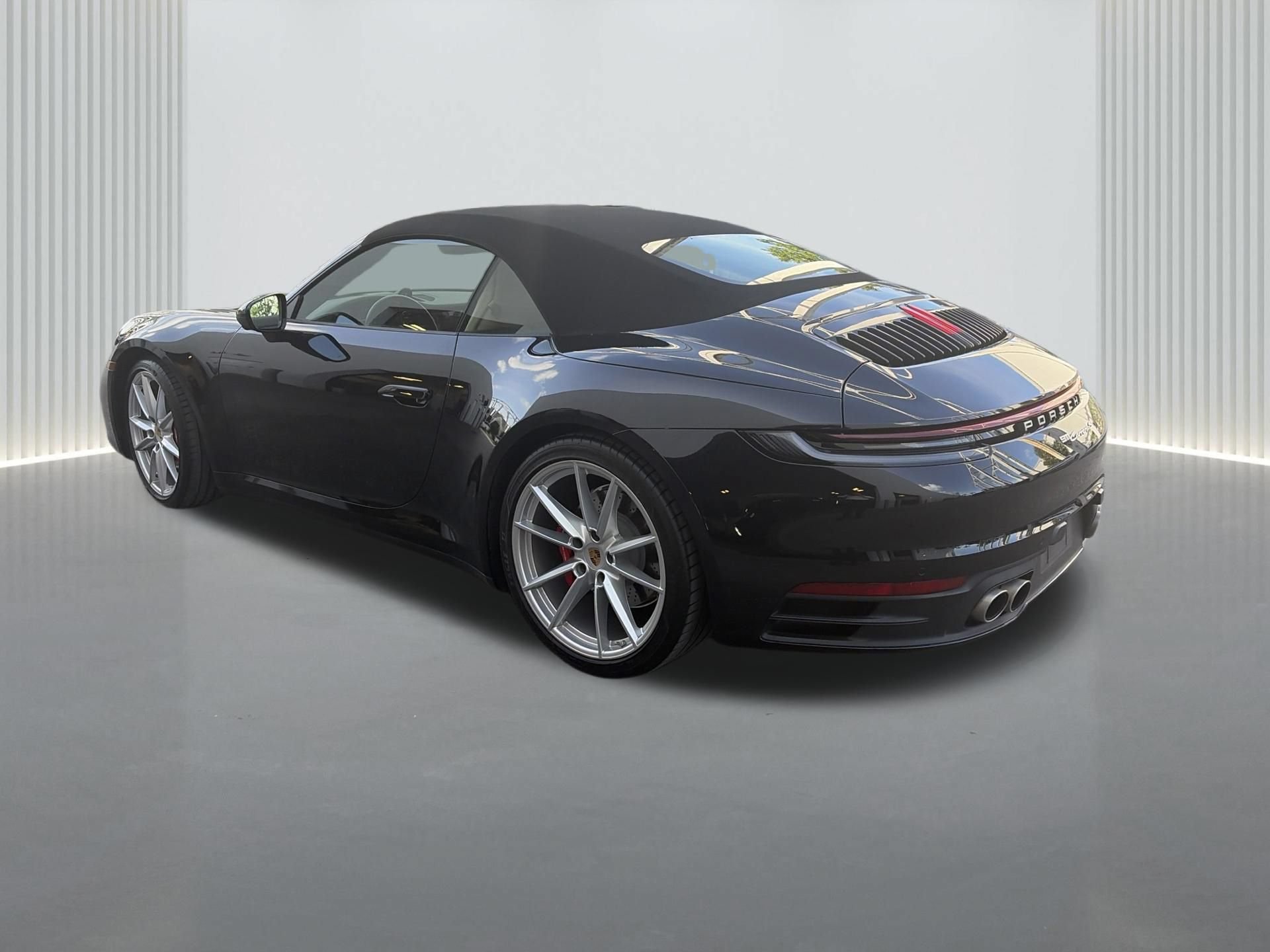 Used 2021 Porsche 911 Carrera S RWD image 4