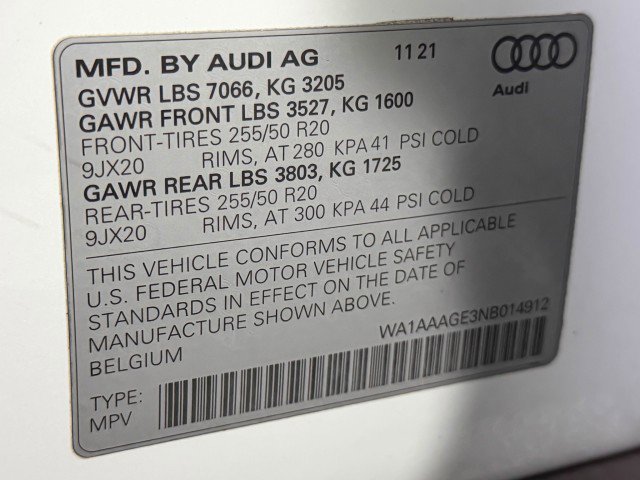 Used 2022 Audi e-tron Premium w/ Convenience Plus Package image 49
