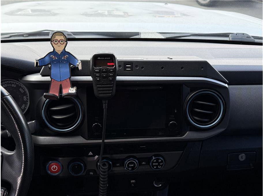 Used 2017 Toyota Tacoma TRD Off-Road image 15