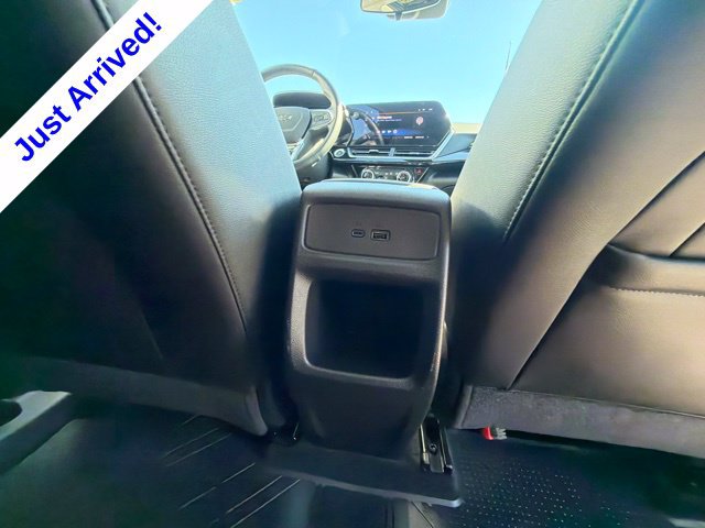 Used 2024 Chevrolet Trax ACTIV w/ Sunroof Package FWD image 35