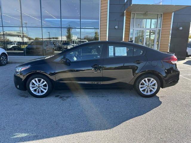 Used 2017 Kia Forte S image 11