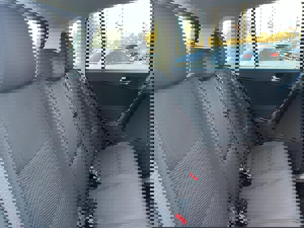 Used 2017 Volkswagen Tiguan Limited w/ Premium Package image 32