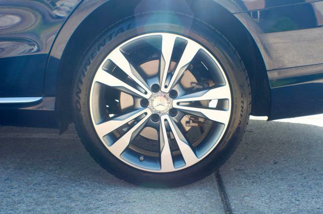 Used 2015 Mercedes-Benz C 300 4MATIC Sedan image 58