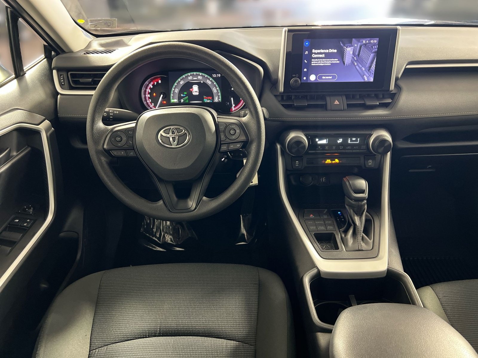 Used 2025 Toyota RAV4 LE AWD/4WD image 23