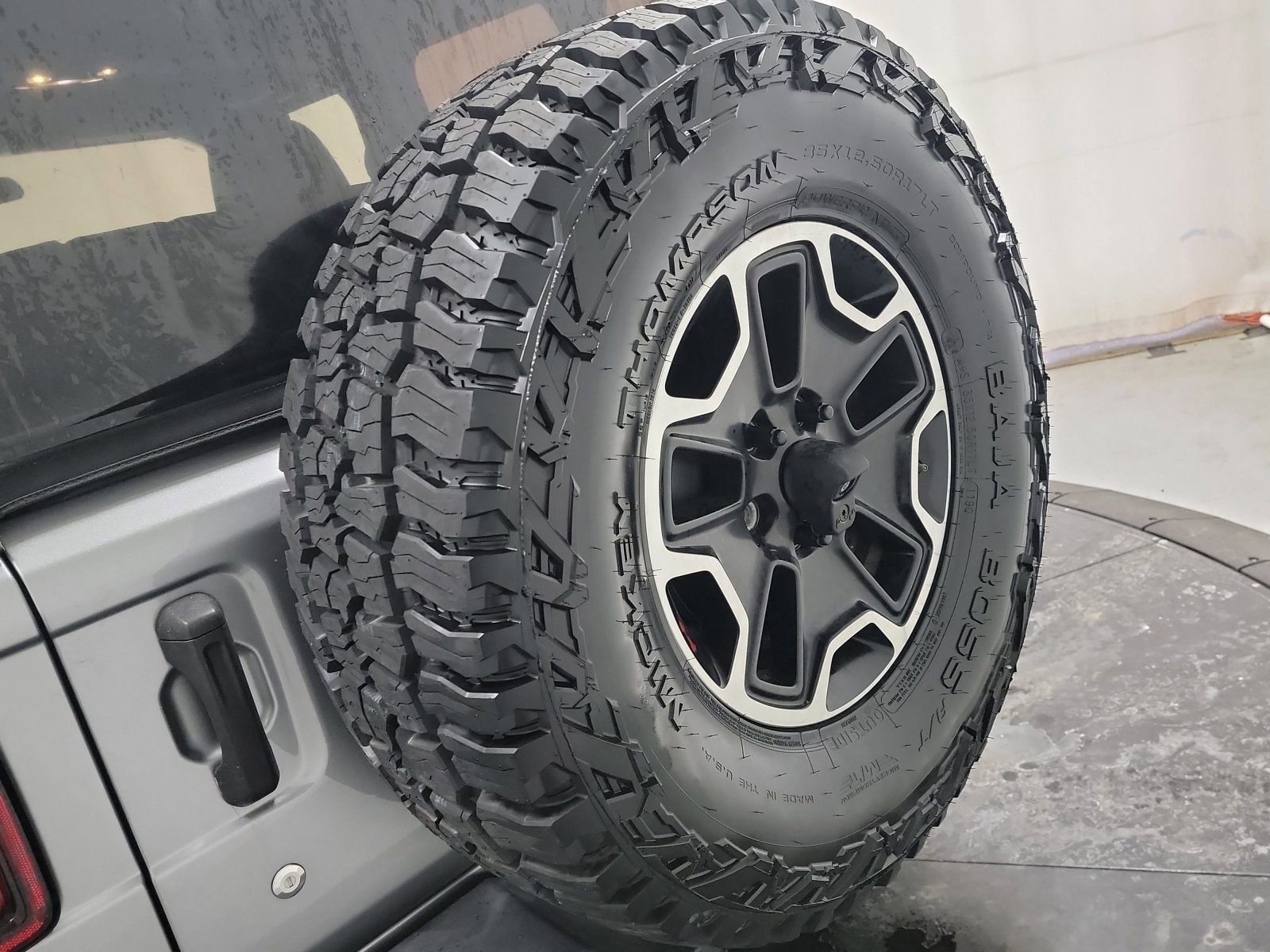 Used 2018 Jeep Wrangler Sport image 34