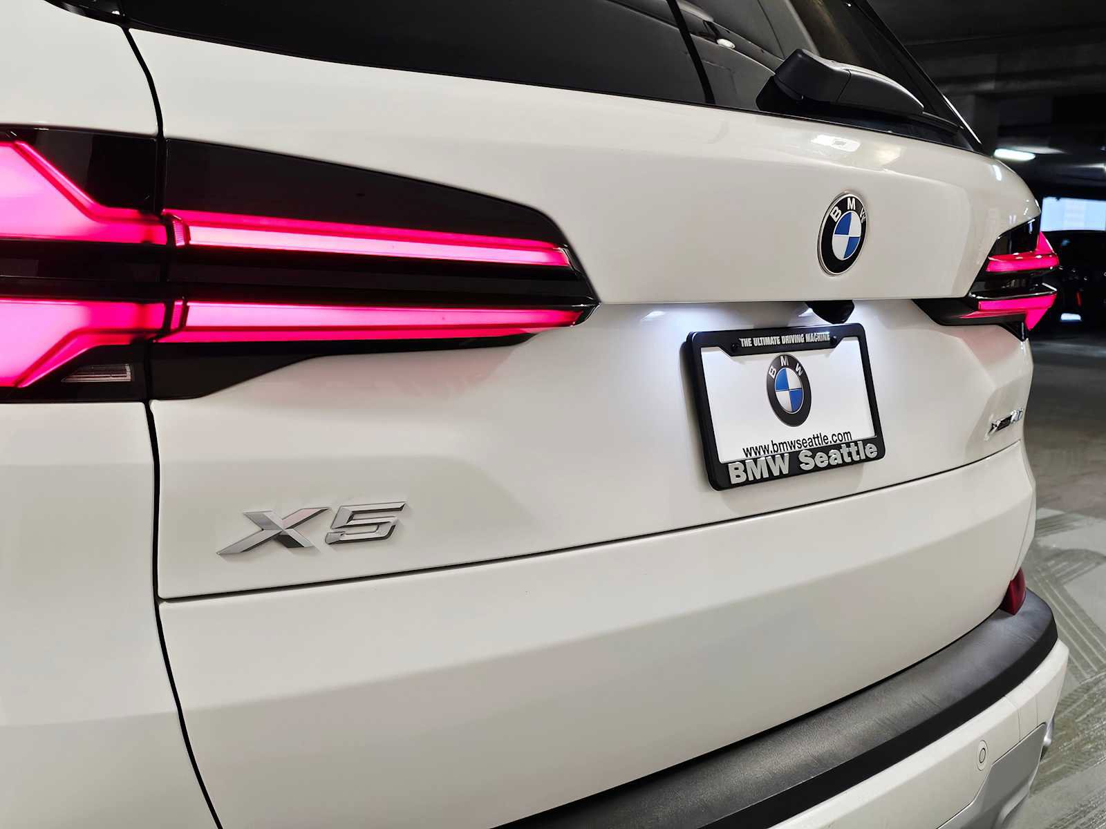 Used 2024 BMW X5 xDrive40i image 7