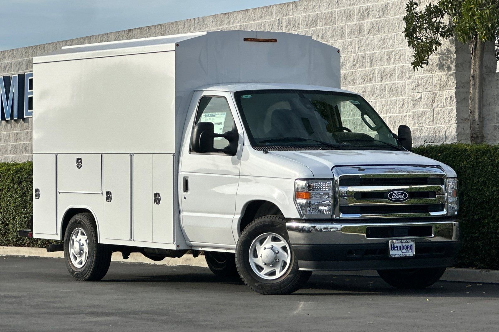 New 2026 Ford E-350 and Econoline 350 Super Duty w/ Power Equipment Group image 2