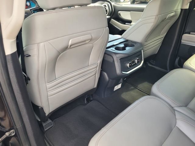 Certified 2025 Ford Expedition Max Active image 12
