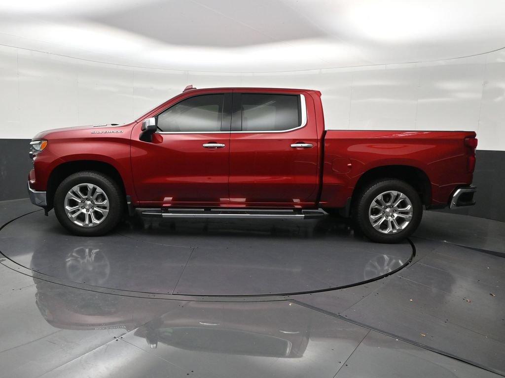Used 2024 Chevrolet Silverado 1500 LTZ RWD image 2