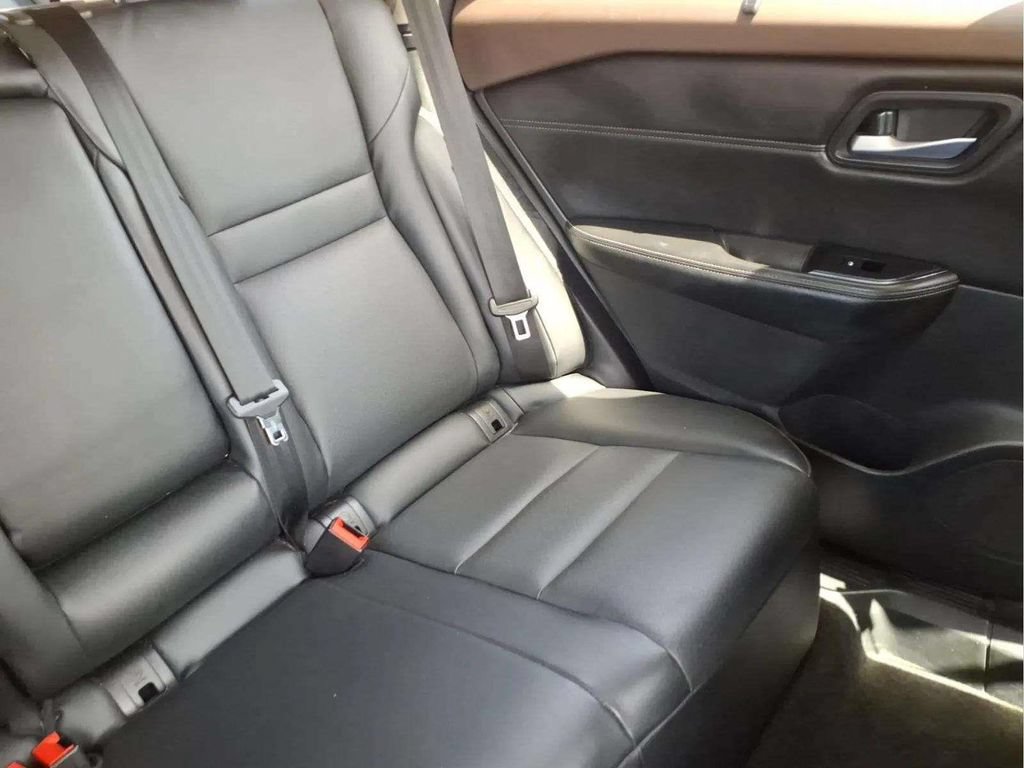 Used 2022 Nissan Rogue SV w/ SV Premium Package FWD image 19