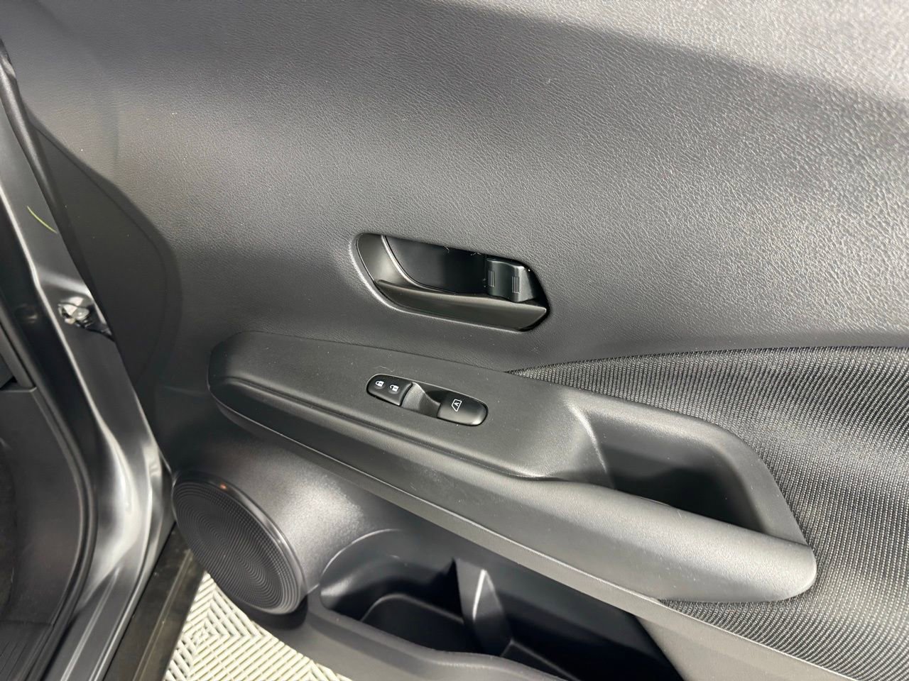 Used 2025 Nissan Kicks Play S FWD image 43