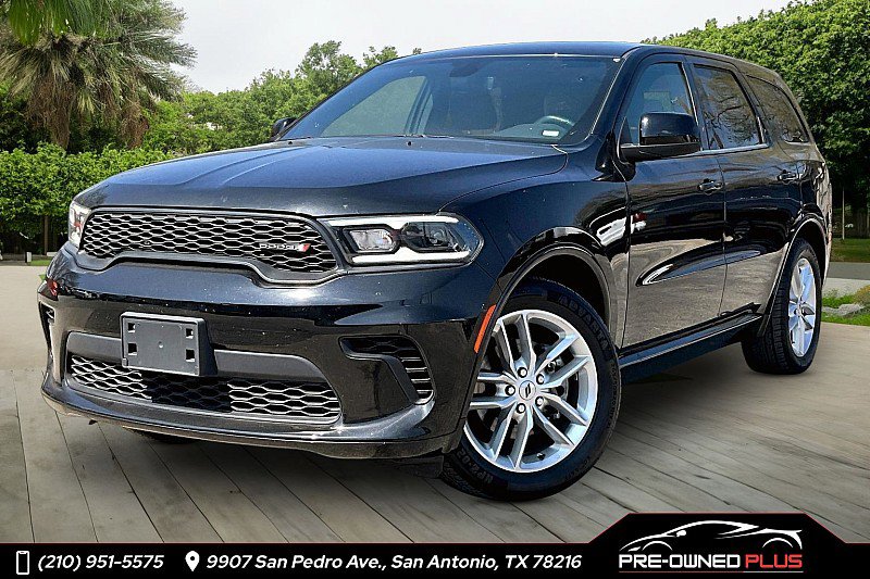 Used 2023 Dodge Durango GT image 2