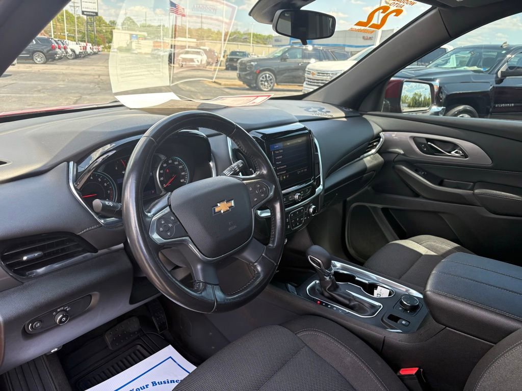 Used 2022 Chevrolet Traverse LT image 12