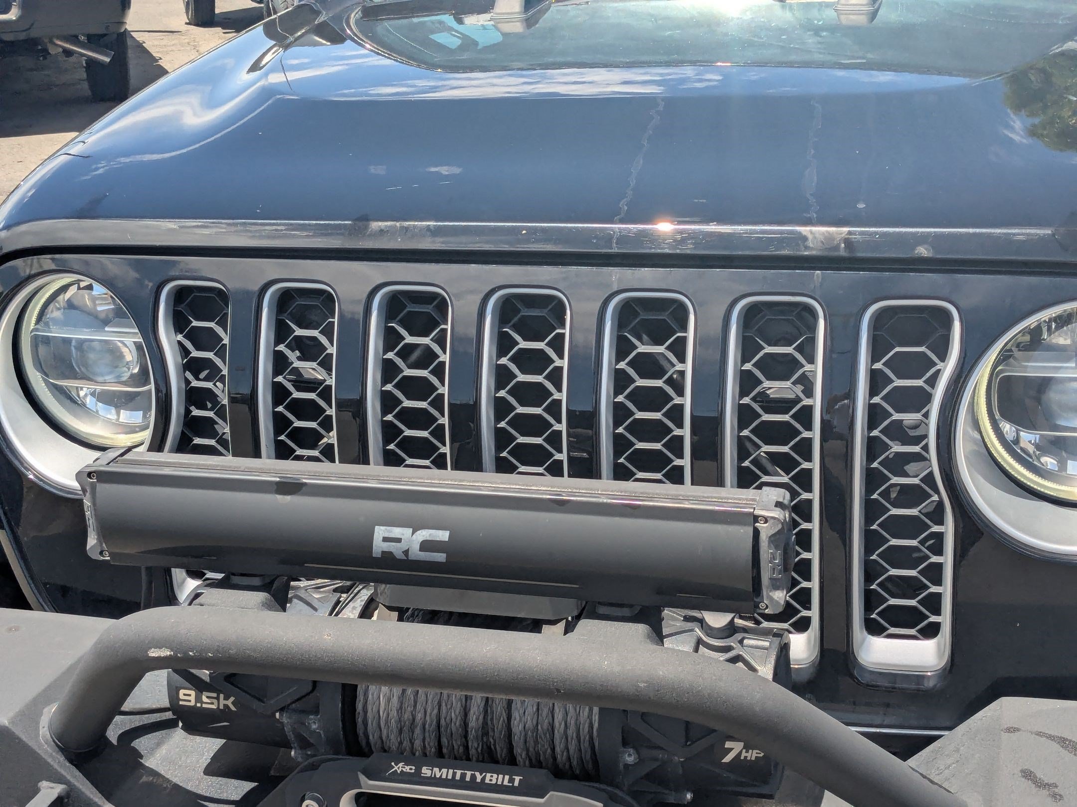 Used 2020 Jeep Gladiator Overland w/ Popular Equipment Package AWD/4WD image 12