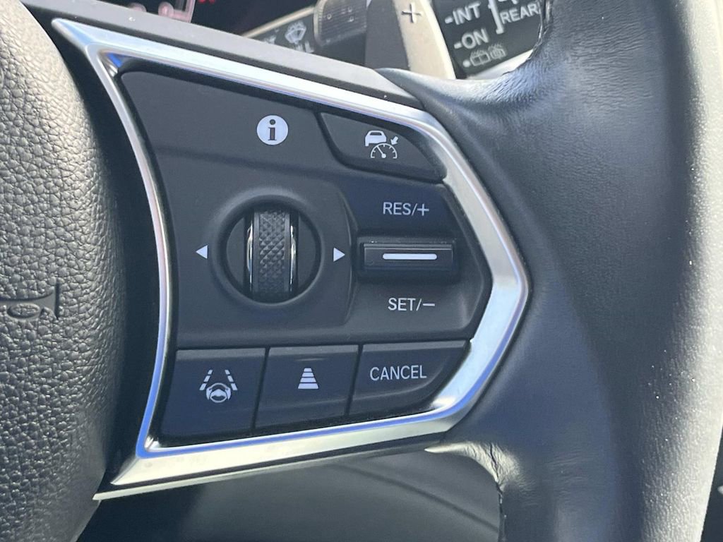 Used 2023 Acura MDX SH-AWD w/ Technology Package image 32
