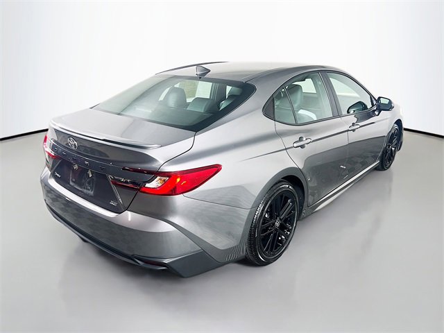 Used 2025 Toyota Camry SE image 7