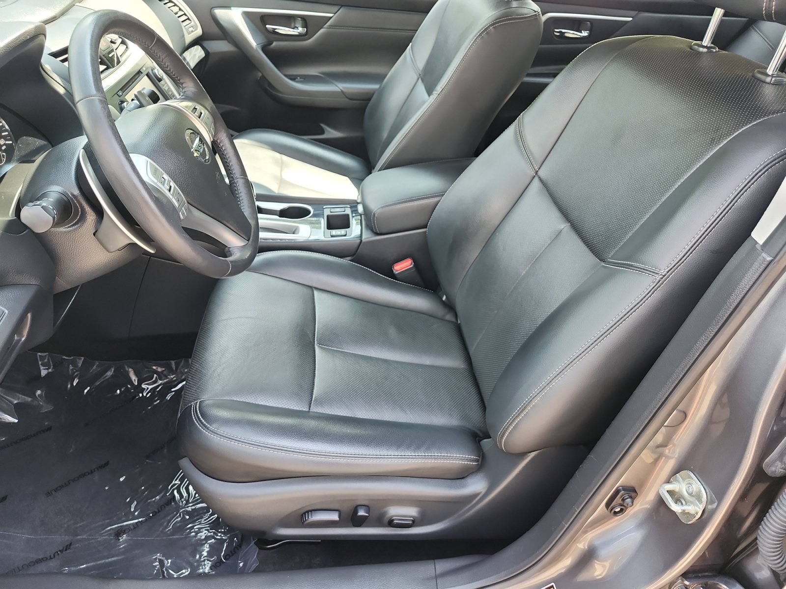Used 2017 Nissan Altima 3.5 SL w/ 3.5 Technology Package FWD image 9
