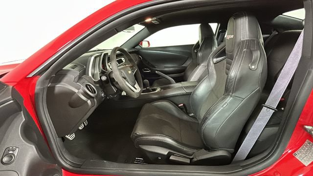 Used 2015 Chevrolet Camaro Z/28 RWD image 11
