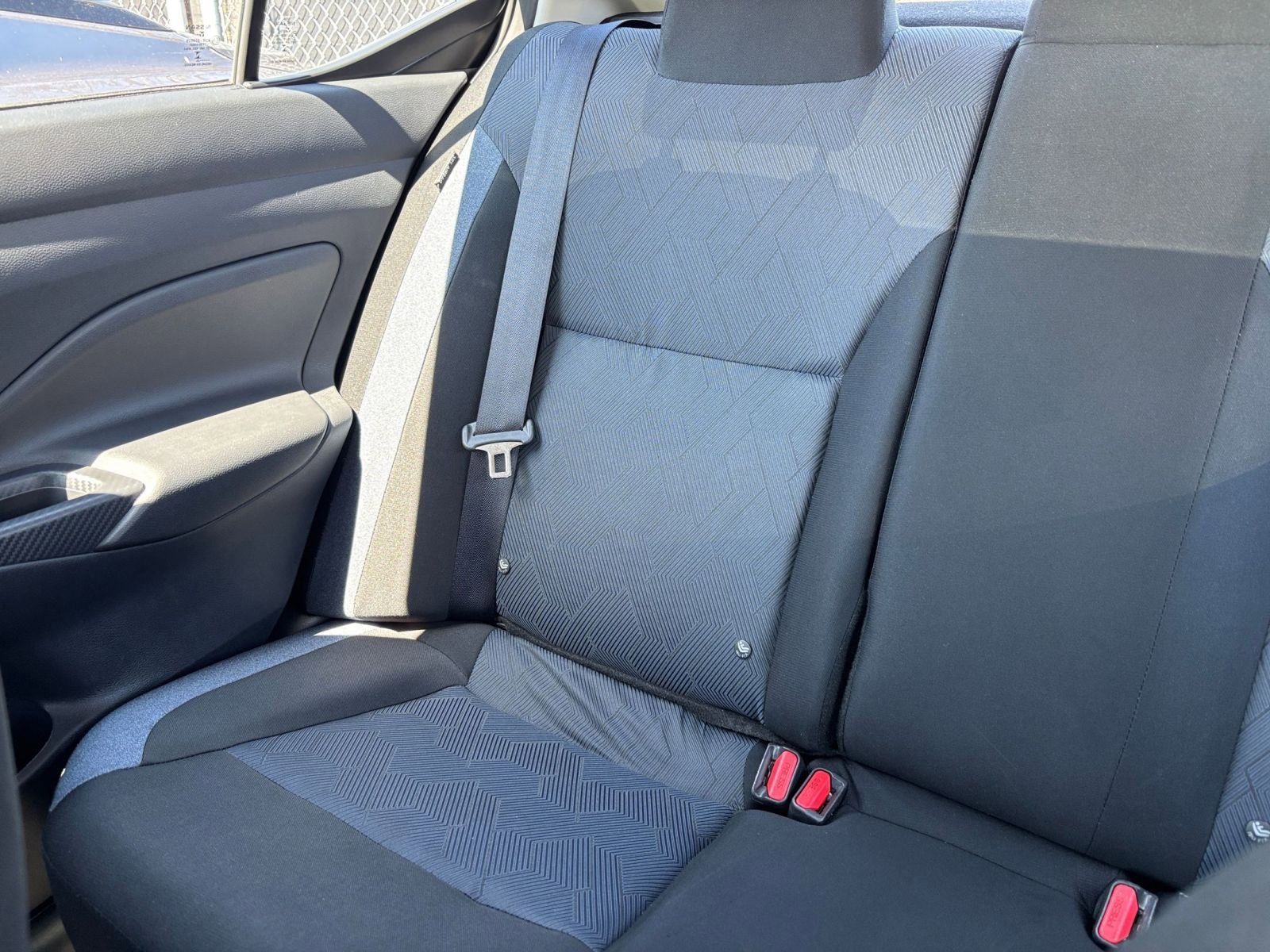 Used 2025 Nissan Versa SV FWD image 37