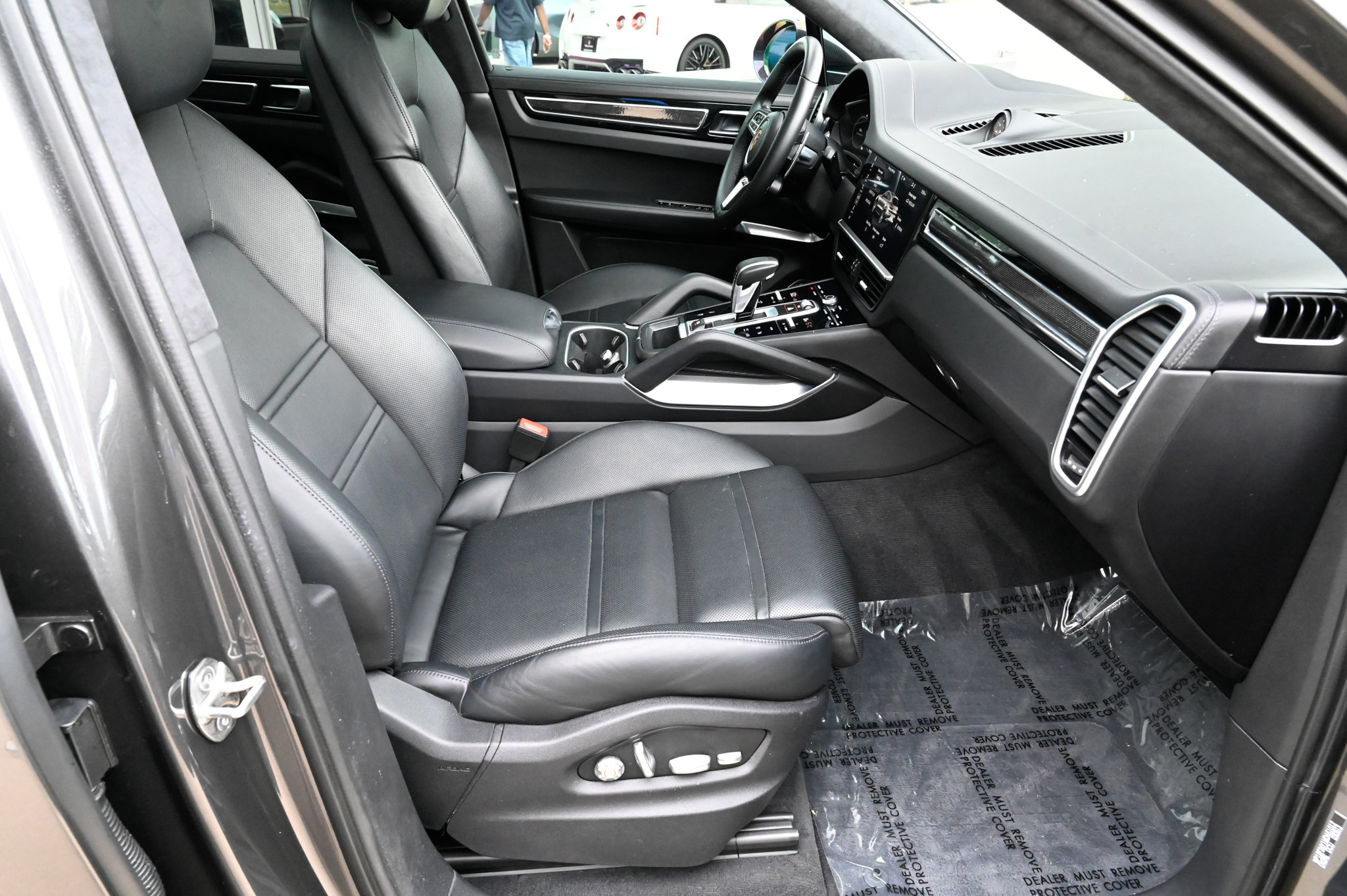 Used 2021 Porsche Cayenne Turbo AWD/4WD image 56