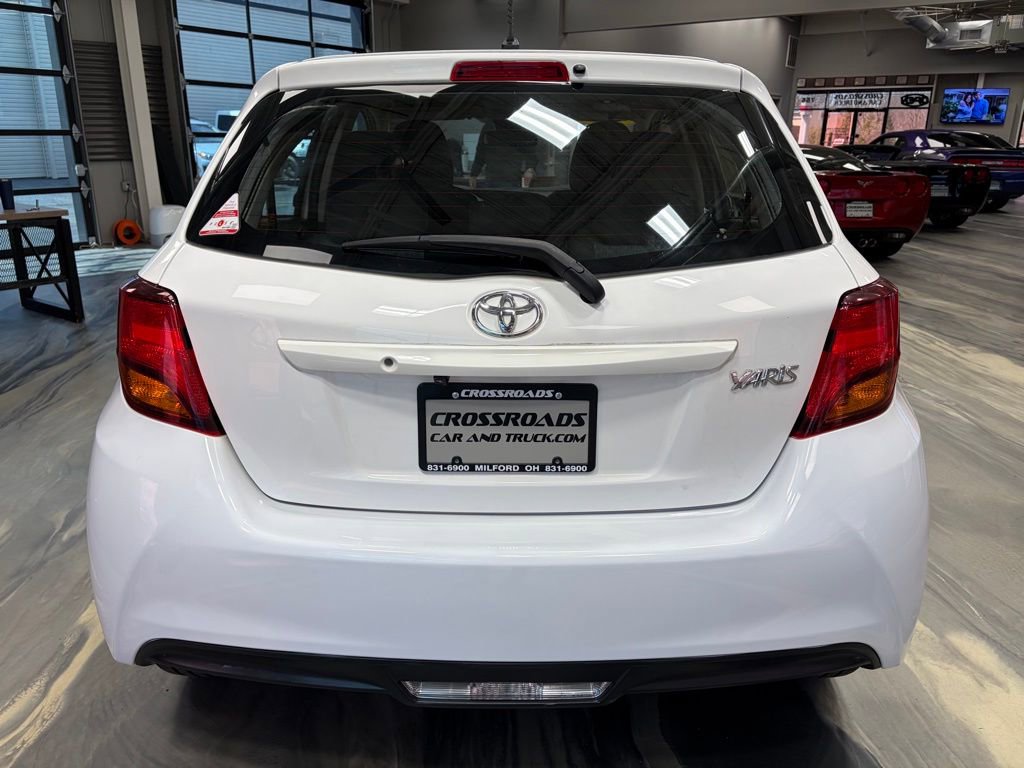 Used 2017 Toyota Yaris L image 27