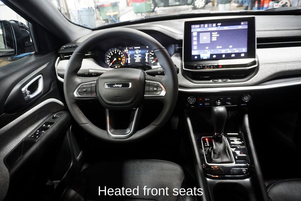 Used 2023 Jeep Compass Latitude image 8