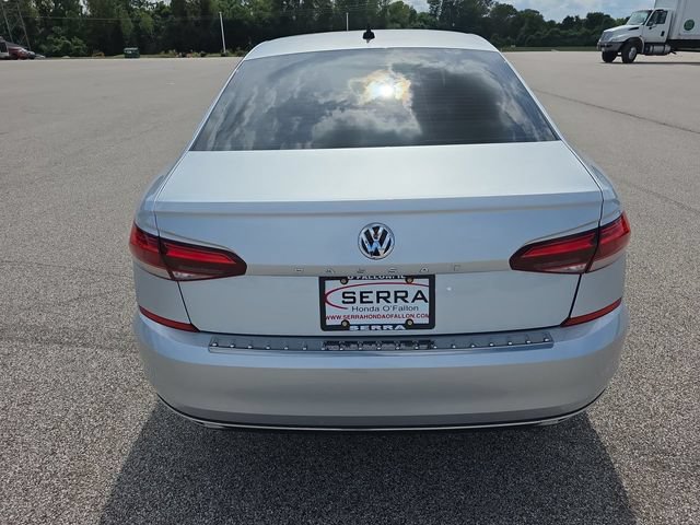 Used 2021 Volkswagen Passat 2.0T SE FWD image 12