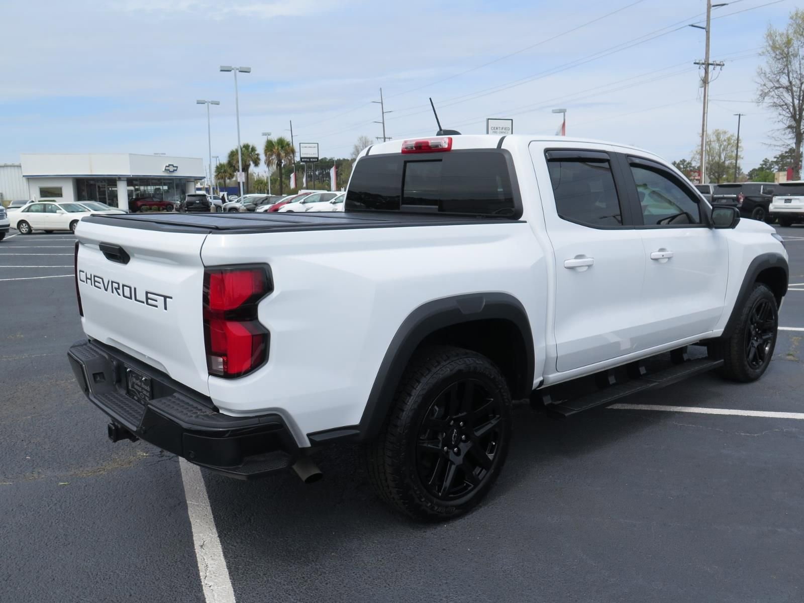 Used 2024 Chevrolet Colorado Z71 w/ Z71 Convenience Package 2 image 3