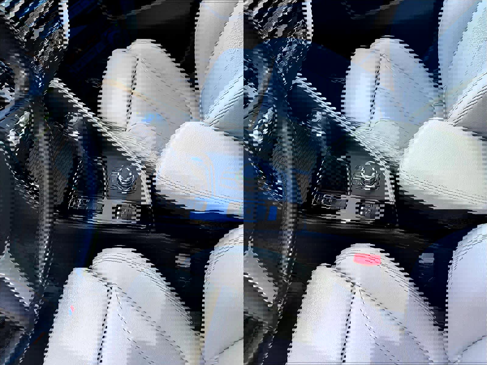 Used 2018 BMW X2 sDrive28i w/ M SportX Package image 19