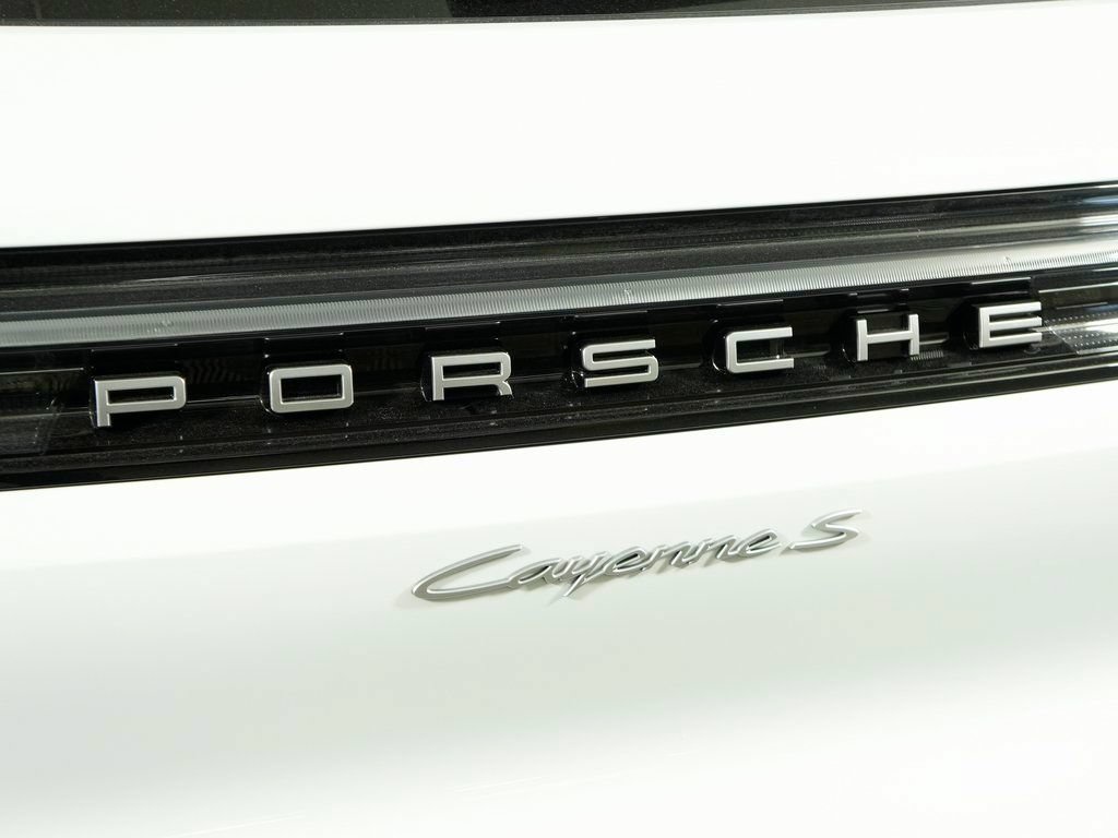 Certified 2026 Porsche Cayenne S AWD/4WD image 13
