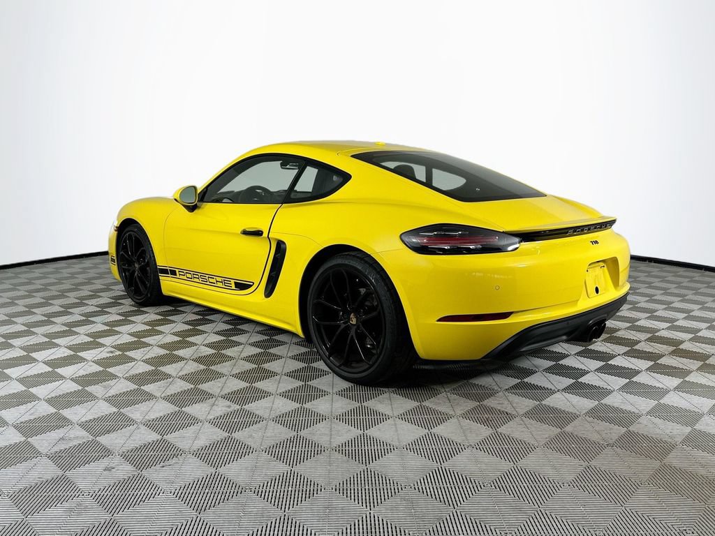 Used 2025 Porsche 718 Cayman RWD image 5