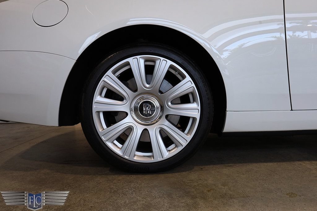 Used 2017 Rolls-Royce Dawn RWD image 43