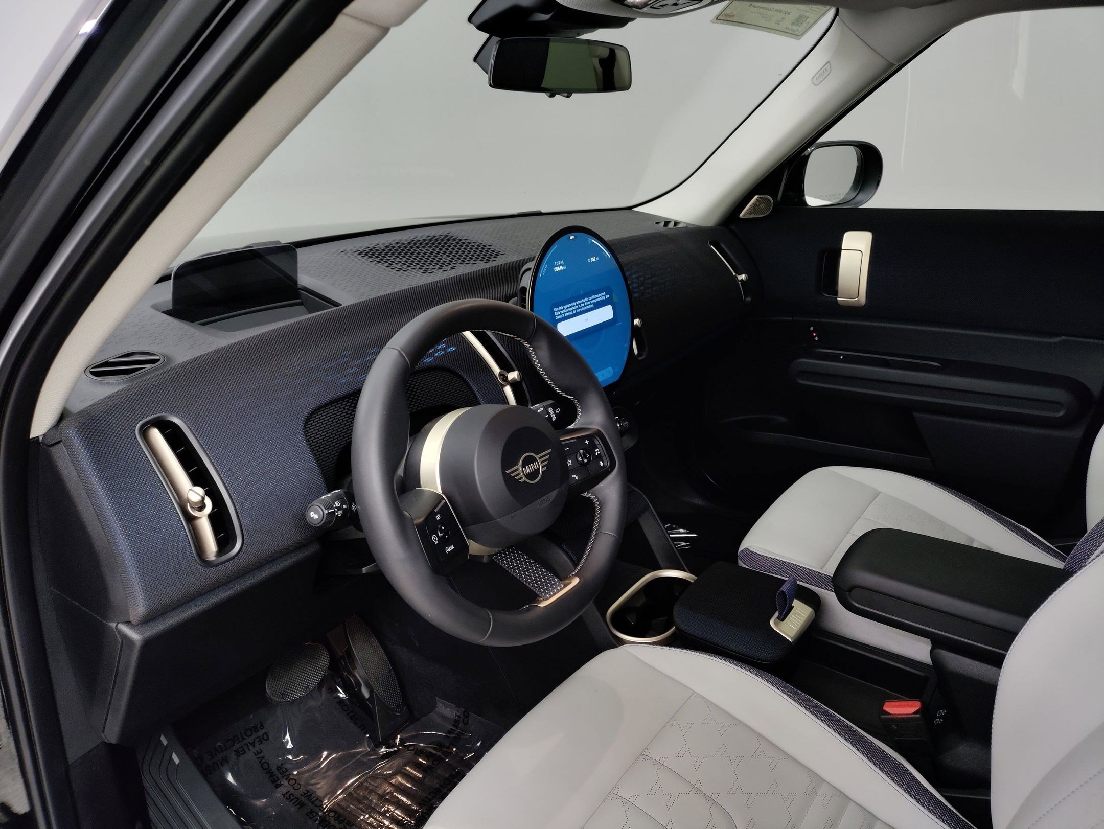 Used 2025 MINI Cooper Countryman S w/ Comfort Package Max image 13