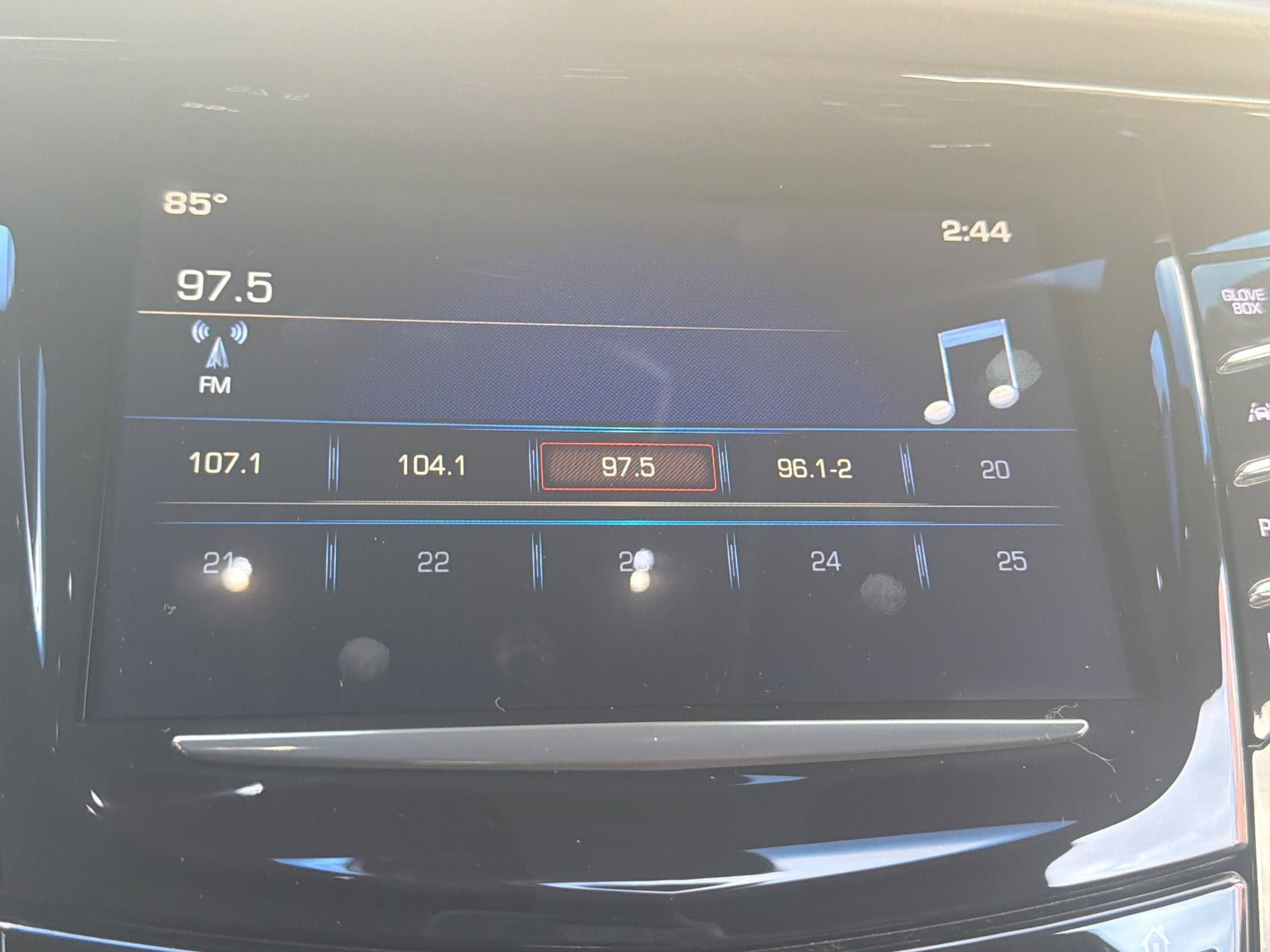 Used 2018 Cadillac Escalade ESV Platinum RWD image 12