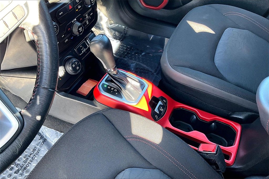 Used 2021 Jeep Renegade Trailhawk image 15