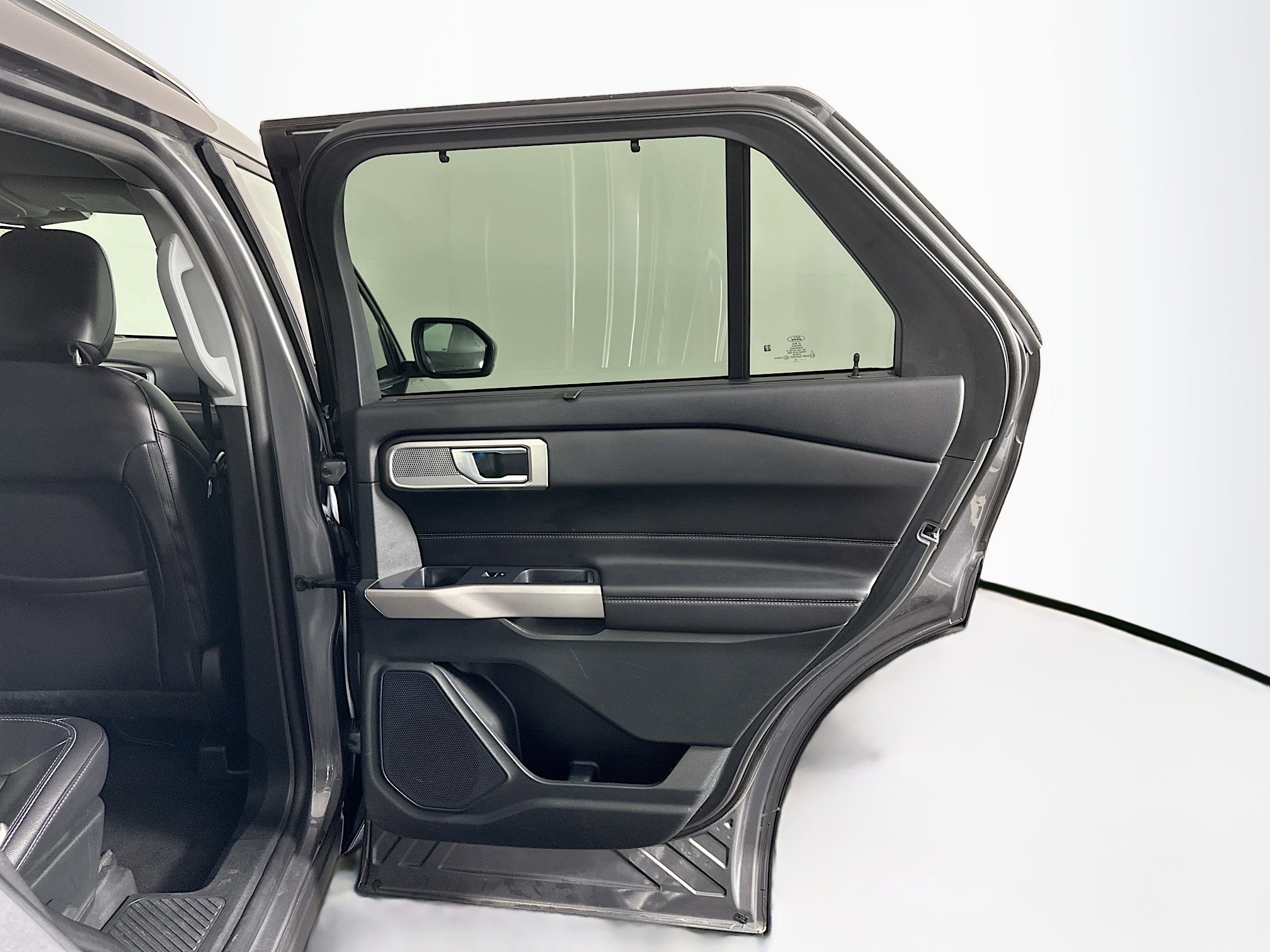 Used 2024 Ford Explorer Limited image 32