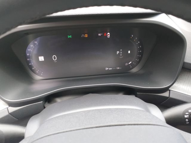 Certified 2026 Volvo XC40 B5 Plus AWD/4WD image 10
