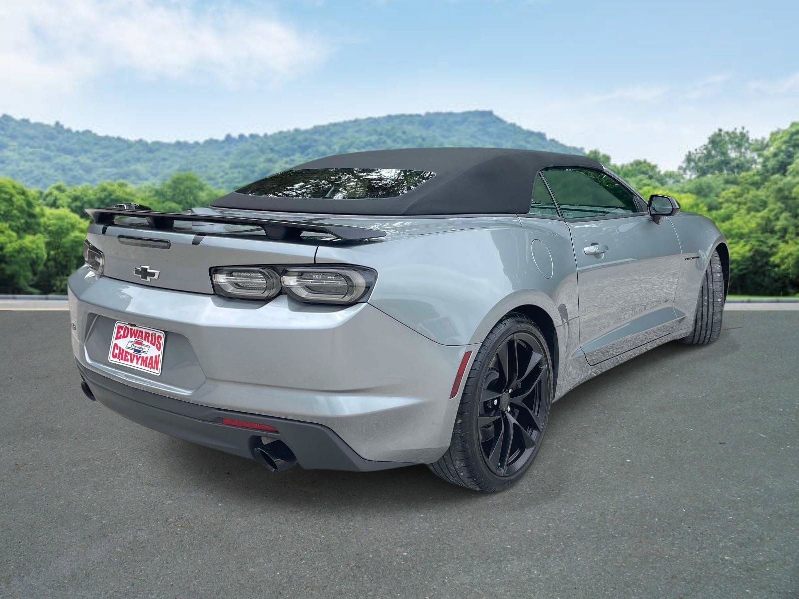 Used 2023 Chevrolet Camaro SS RWD image 21