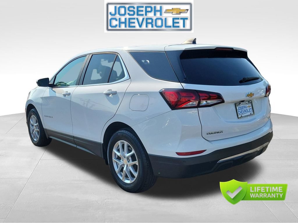 Used 2024 Chevrolet Equinox LT FWD image 3
