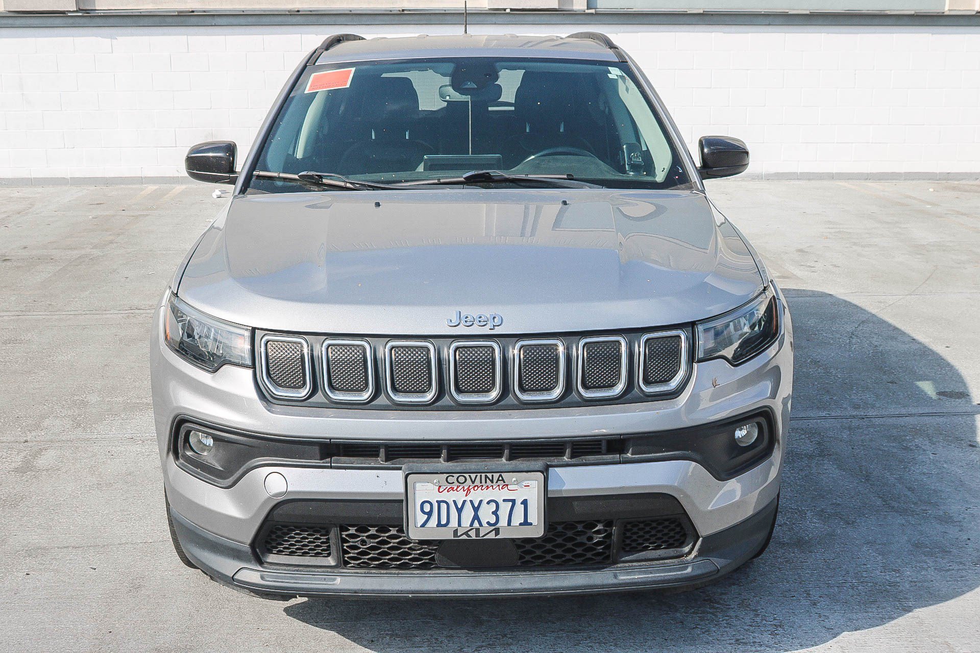 Used 2022 Jeep Compass Latitude w/ Convenience Group FWD image 3