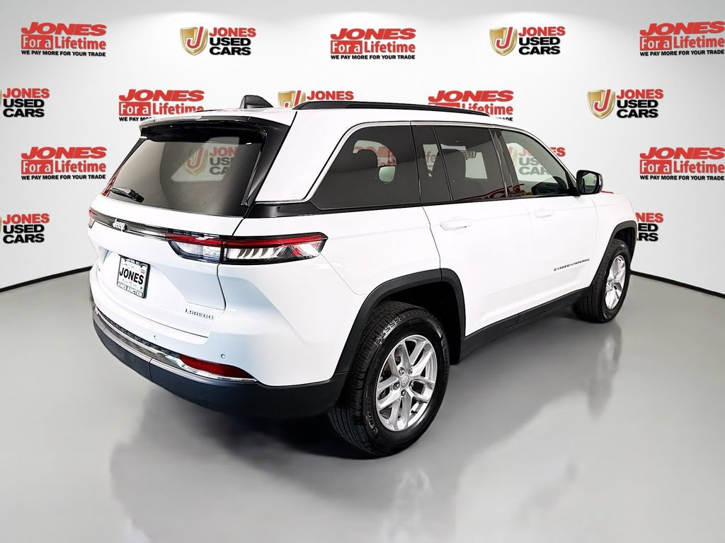 Used 2025 Jeep Grand Cherokee Laredo X AWD/4WD image 16
