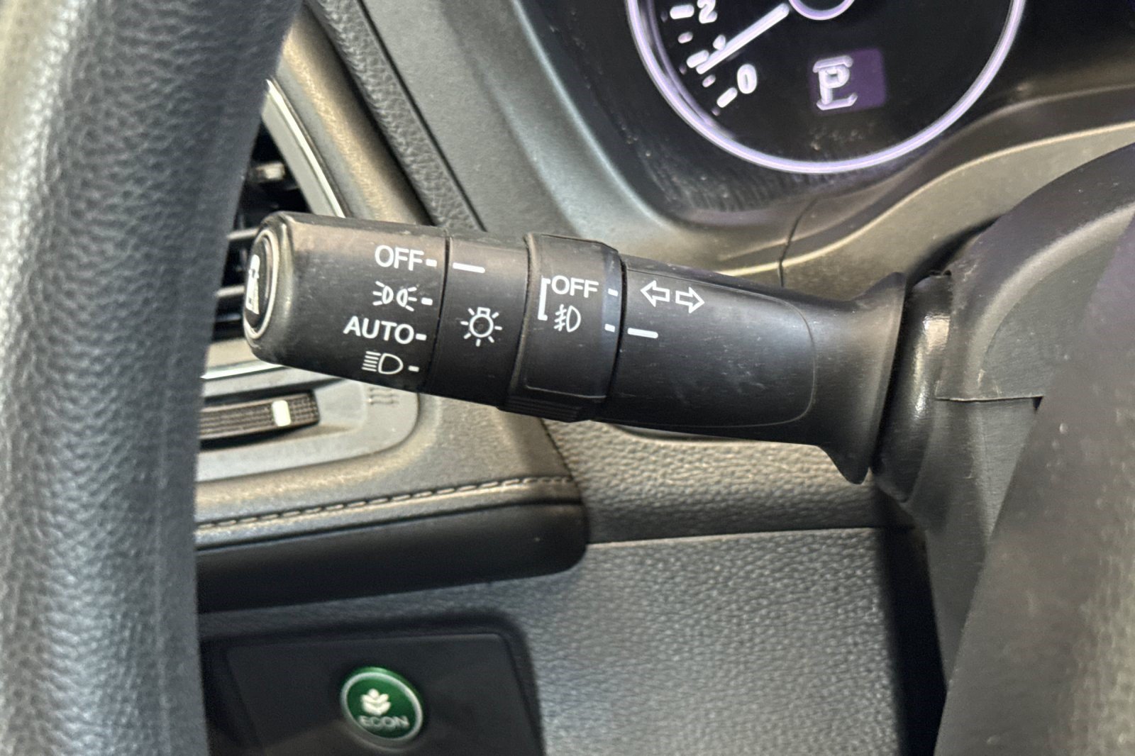 Used 2018 Honda HR-V EX image 32