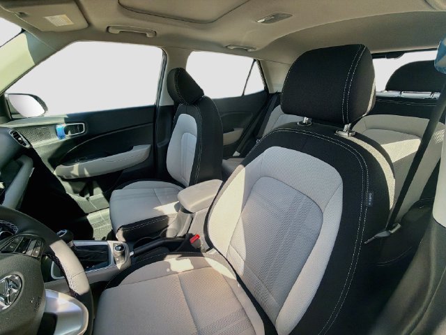New 2026 Hyundai Venue SEL FWD image 18