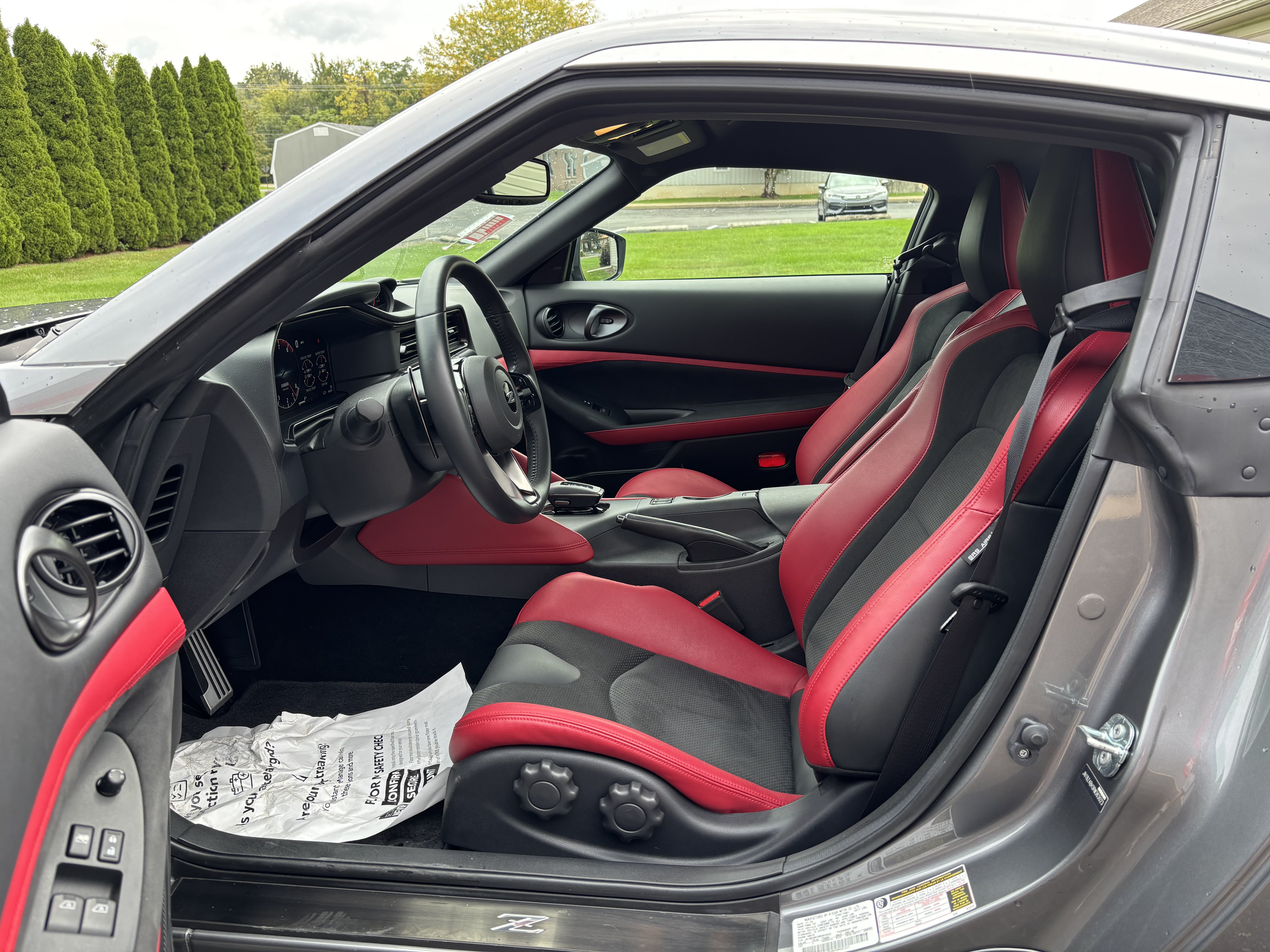 Used 2024 Nissan Z Performance w/ Floor Mat Package RWD image 13