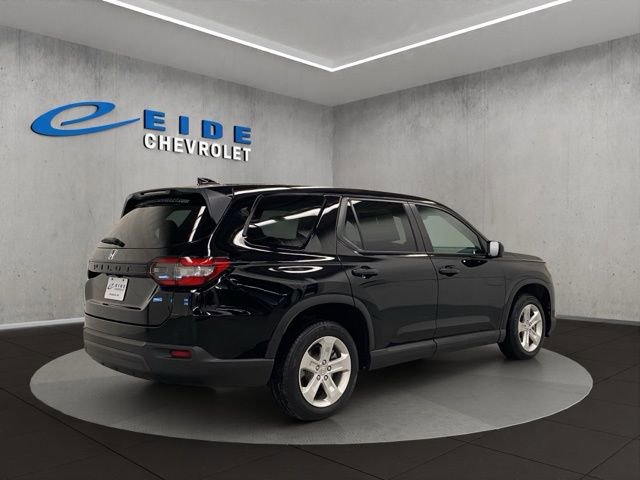Used 2023 Honda Pilot LX image 4