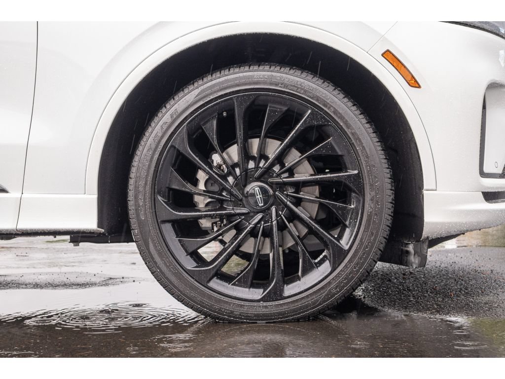 Used 2025 Lincoln Aviator Reserve w/ Equipment Group 201A AWD/4WD image 9