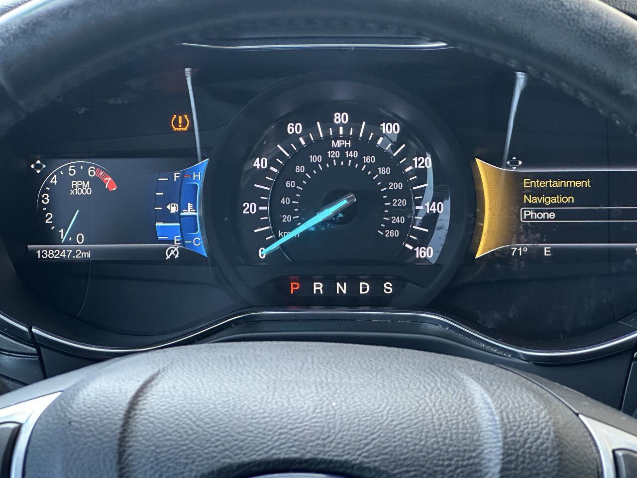 Used 2018 Ford Fusion SE w/ Fusion SE Technology Package FWD image 11