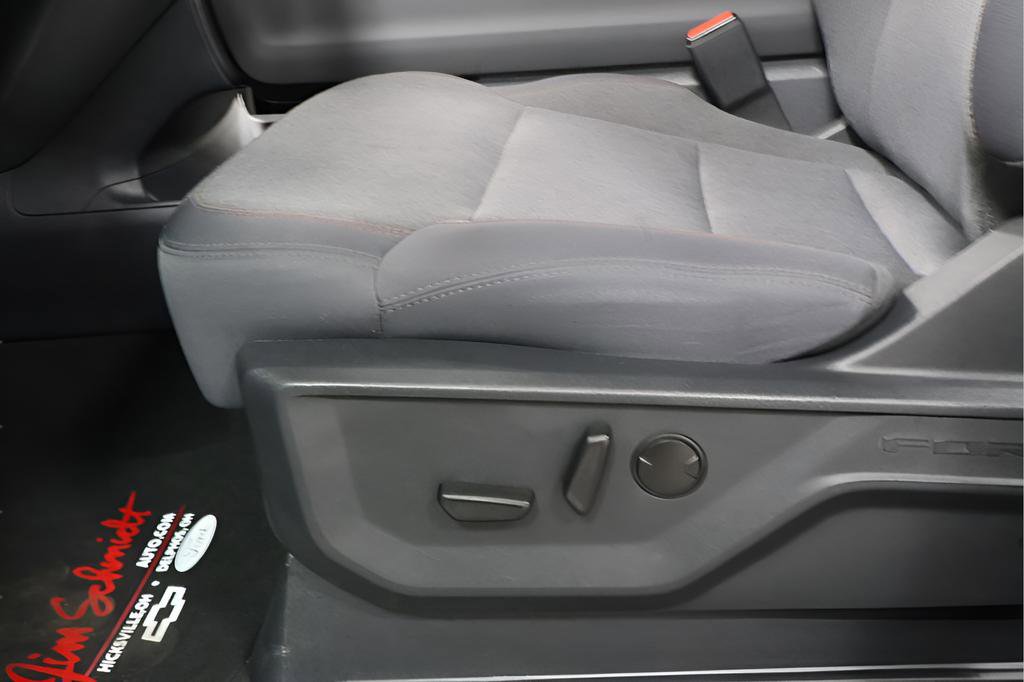 Used 2025 Ford Expedition Active AWD/4WD image 19