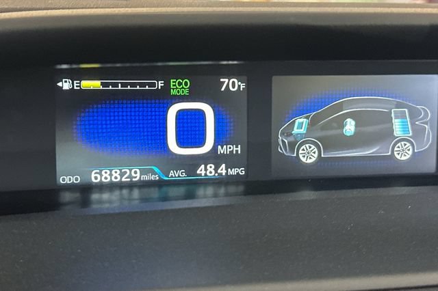 Used 2020 Toyota Prius LE FWD image 26